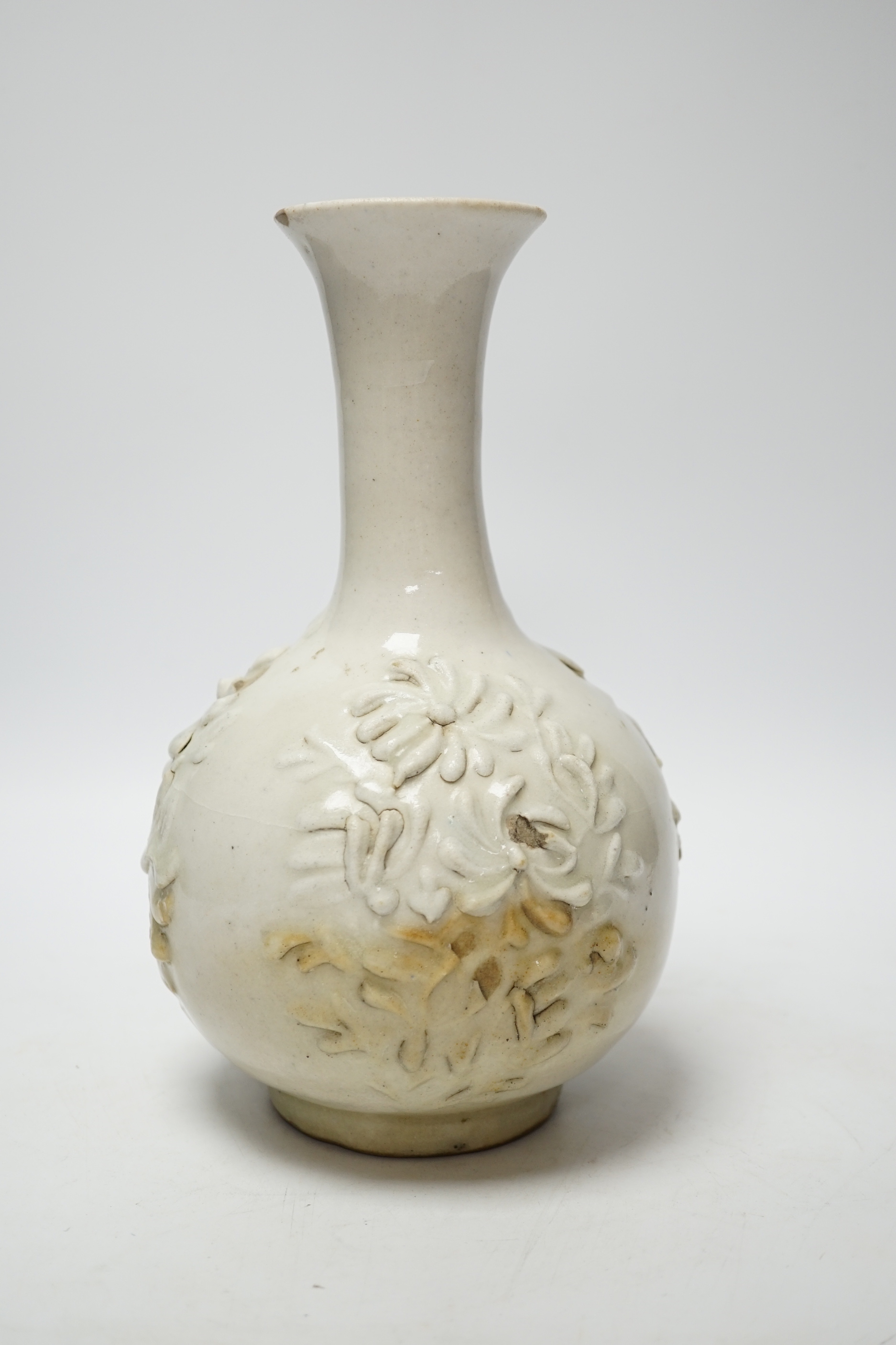 An 18th/19th century Syrian fritware bottle vase, 24.5cm